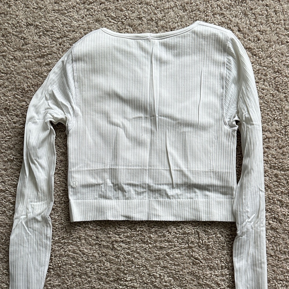 Lululemon White Ribbed Long Sleeve Top- GREAT condition!! Built in bra! - Picture 4 of 7